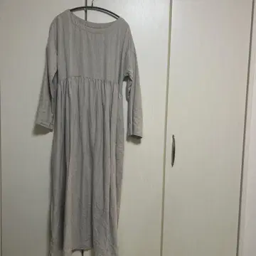 네스트로브 원피스 2점