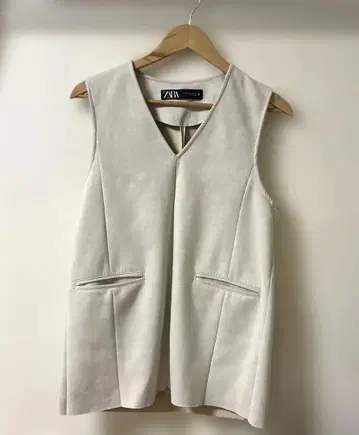 ZARA 페이크 스웨이드 베스트