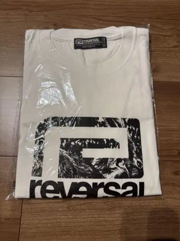 reversal 로고 프린트 T셔츠 XXL 화이트 반팔 미개봉
