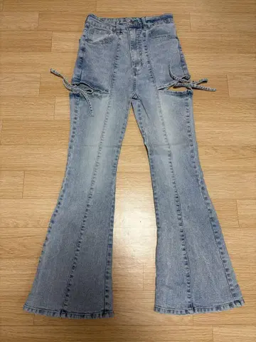 사이드 리본 포함 부츠컷 데님 S 사이즈