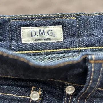 D.M.G. 일본제 다크 블루 스트레이트 청바지