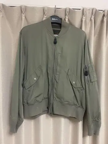 BEAMS MA-1 스타일 자켓