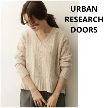 URBAN RESEARCH DOORS 아란 패턴 와이드 V넥 니트