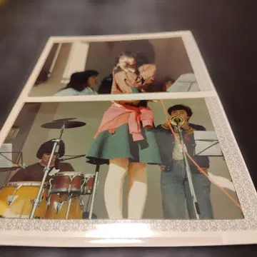 오카다 유키코 라이브 퍼포먼스 사진 2장 세트