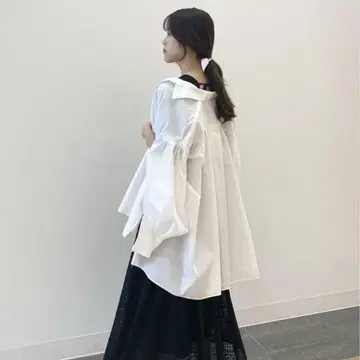 코코딜 벌룬 슬리브 화이트 셔츠