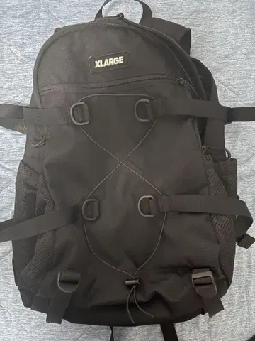 XLARGE 블랙 백팩