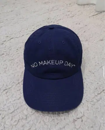 'NO MAKEUP DAY' cap moose's 캡 네이비