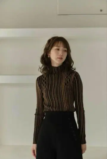 Eaphi 랜덤 라인 디자인 니트