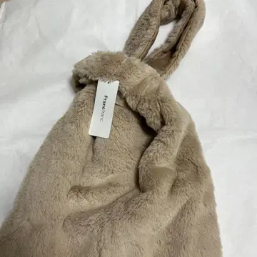 프랑프랑 베이지 퍼 핸드백 미사용 택 포함