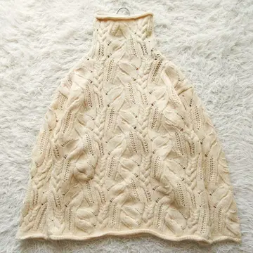 거의 미사용 unfil french merino cable-knit
