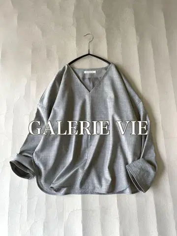 갤러리 바이 GALERIE VIE 루즈핏 울 오버 블라우스