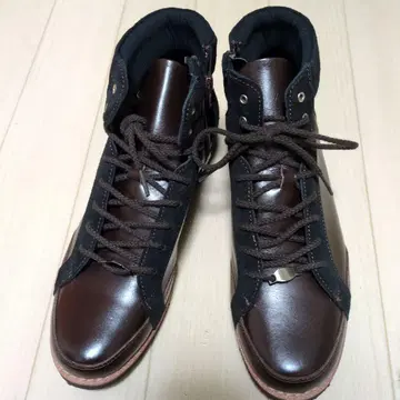 야마토노타쿠미 브라운 하이컷 신발 일본산