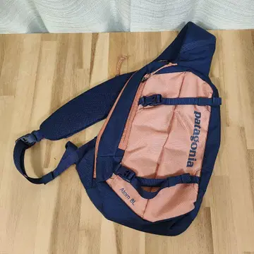 파타고니아 아톰 슬링 8L CNME 48261