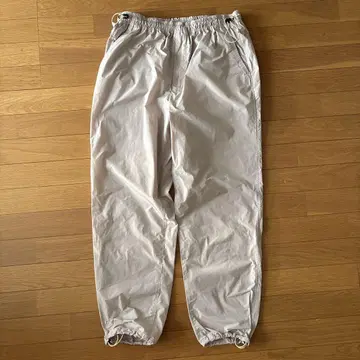 화이트 마운티니어링 TAPERED EASYPANTS 33000엔 새상품급