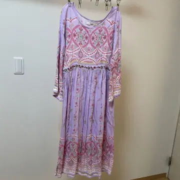Another Edition 연보라 꽃무늬 자수 긴팔 원피스
