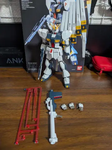 HGUC 1/144 뉴 건담 조립 완료