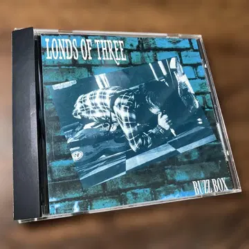 LONDS OF THREE/BUZZ BOX