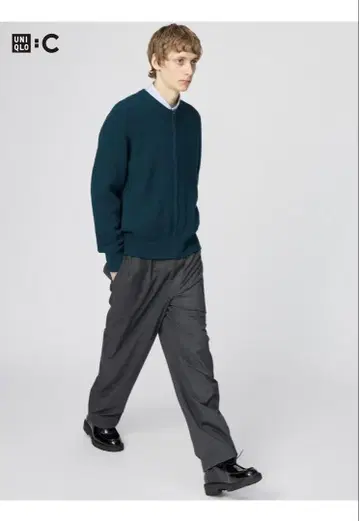 새상품 UNIQLO C 이지 와이드 테이퍼드 팬츠 다크 그레이 S 사이즈