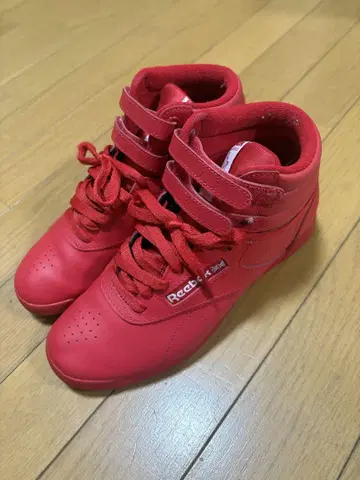 리복 프리스타일 스니커즈 23.5cm 빨간색 헬스장 에어로빅