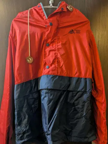 [ MT.RAINIER DESIGN ] 빨간색과 검은색 마운틴 파카