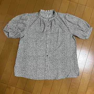 23구 미니 꽃무늬 블라우스