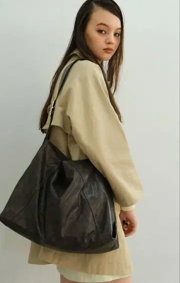 tina jojun 버클 백 다크 브라운