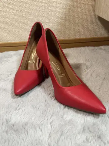 Vizzano 레드 스틸레토 힐
