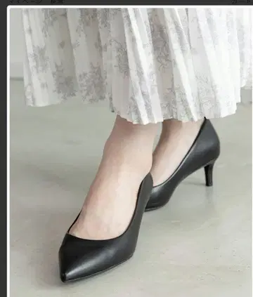 란다 달릴 수 있는 슬림 레그 펌프스