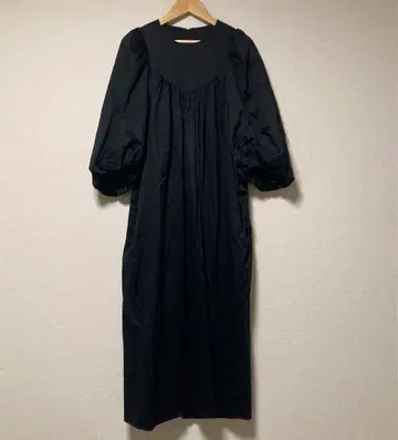 beams demi 퍼프 슬리브 나일론 롱 원피스 블랙 결혼식