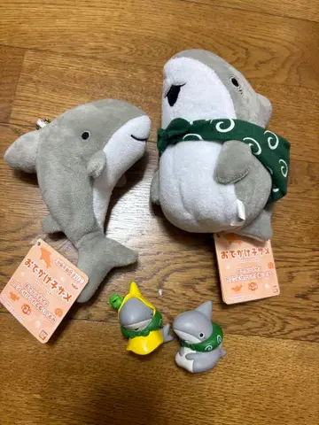 외출 아기상어 가방에 달 수 있는 봉제 인형 가챠