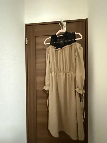 오프숄더 베이지 원피스 레이스 사이즈 M