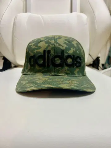 adidas 카모플라쥬 캡 조절 기능 포함