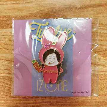 IZ*ONE LESSERAFIM 채원 핀 배지