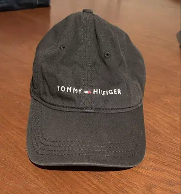 TOMMY HILFIGER 블랙 캡