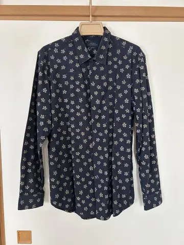 ZARA MAN 네이비 꽃무늬 슬림핏 셔츠