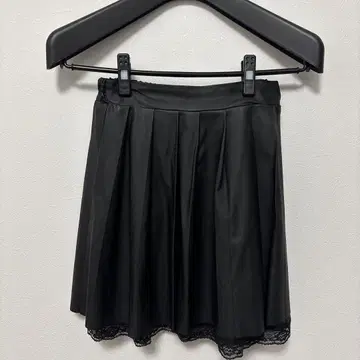 NOEMIE 노에미 레이스 인조 가죽 플리츠 스커트