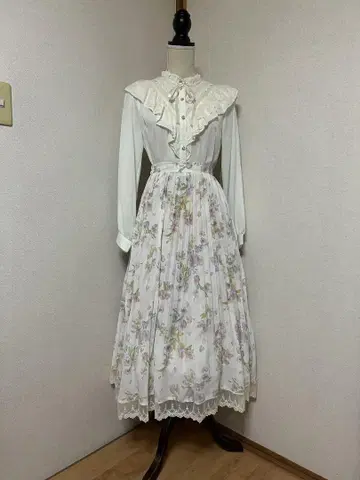 axes femme 수채화 꽃무늬 플리츠 롱 스커트