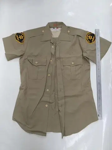 반팔 셔츠 로스앤젤레스 보안관 같은 와펜이 달린 멋진 셔츠