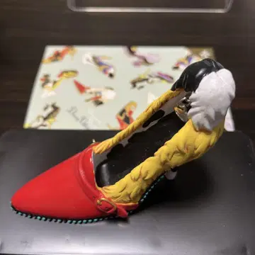 귀중품] 디즈니 빌런 크루엘라 하이힐 오너먼트