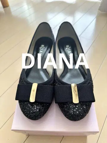 새상품급 DIANA 글리터 플랫슈즈