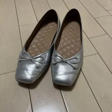 Piche 실버 플랫슈즈 24.5cm