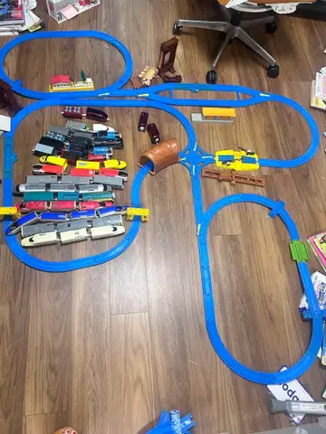 프라레일 차량과 레일 세트