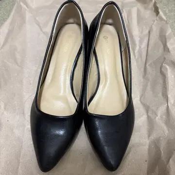 잇츠데모 펌프스