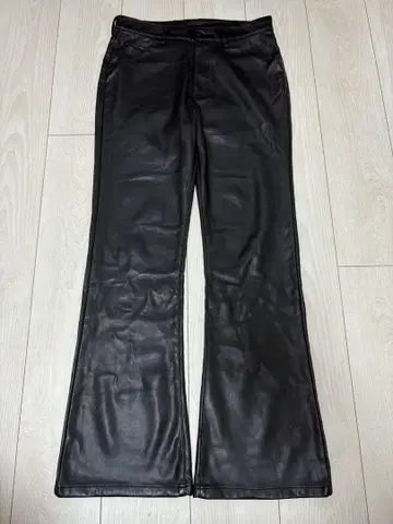 zara 인조 가죽 플레어 벨보텀 블랙