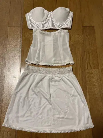 화이트 브라&슬립 세트 M/L 사이즈