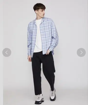 Name. (네임) 빅 실루엣 오픈 카라 체크 셔츠