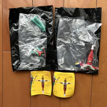가챠가챠 타로맨 대장편 타로맨 만박 대폭발 오카모토 타로 2체 세트