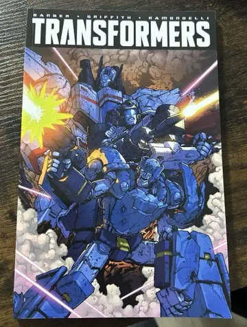 Transformers: Robots in Disguise Volume8