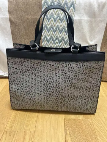 GUESS 모노그램 백