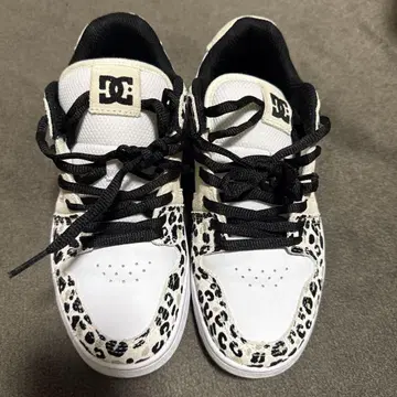 스니커즈 마테카 4 LX DW251004 DC SHOES 디씨